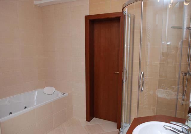 פזינוק Hotel Tilia מראה חיצוני תמונה