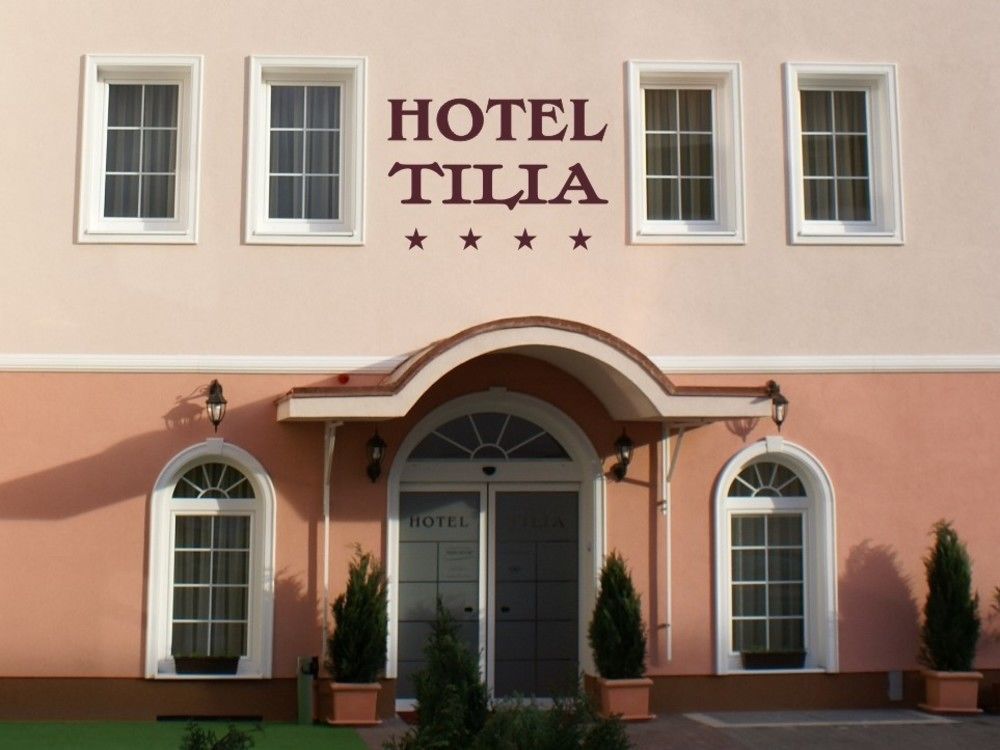 פזינוק Hotel Tilia מראה חיצוני תמונה